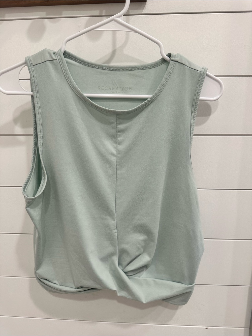 Twist-Front Sleeveless Tank Top in Light Mint Women’s Large